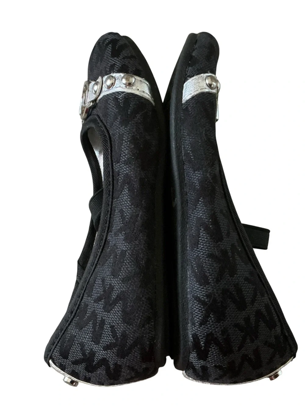 Michael Kors girls size 8 Mary Jane’s shoes black jacquard print silver metal